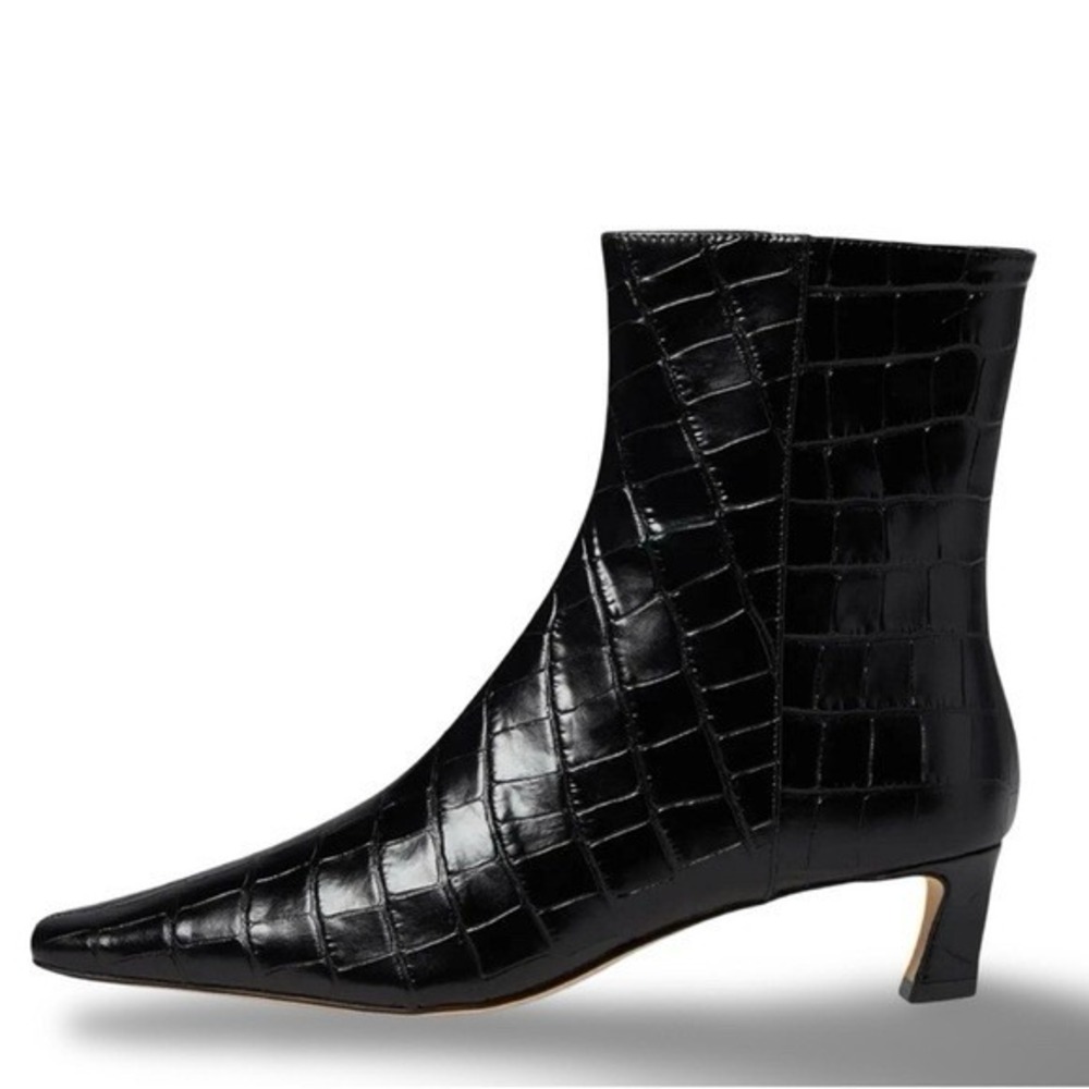 NWOB Michael Kors Cosmo Croc Embossed Kitten Leather‎ Boots Womens 6 Black - Picture 2 of 13